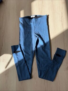 Aiko Navy Stirrup Leggings